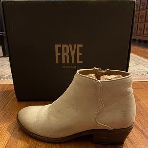 Frye ankle booties sz 6.5